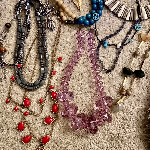 📿Beautiful Wearable Necklace & Bracelet Bundle📿 - Picture 3 of 9